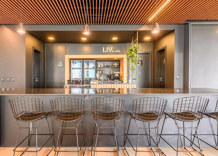Liv - 709