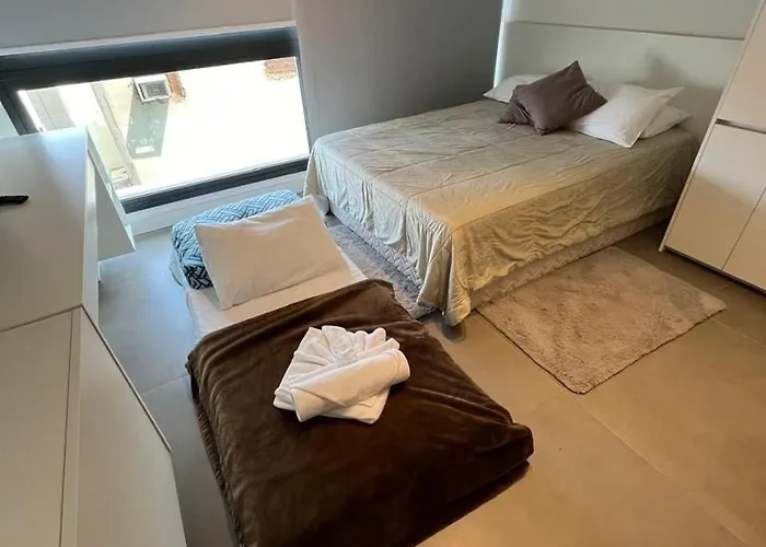 Liv - 709 *